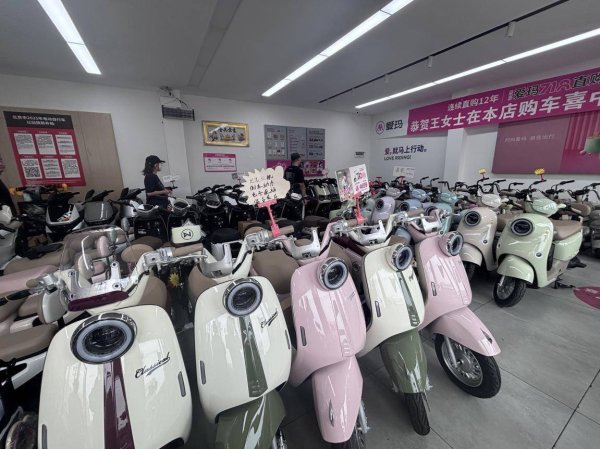 通弘网  “小电驴”新国标实施后，“旧车”还能骑吗？